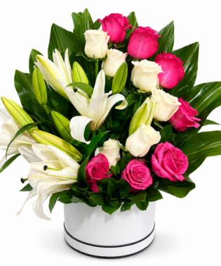 Box de lirios y rosas