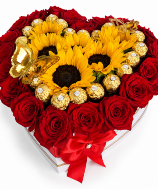 Flowerbox corazón con rosas + girasoles + chocolates